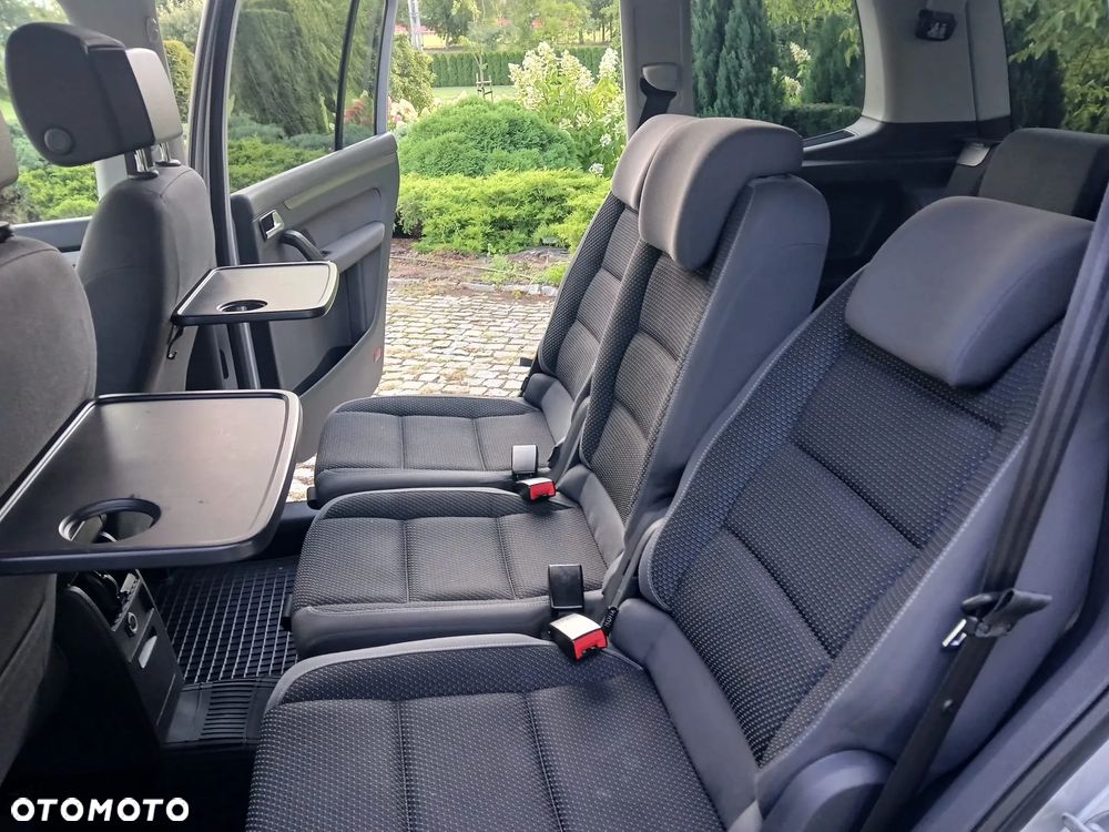 Volkswagen Touran - 24