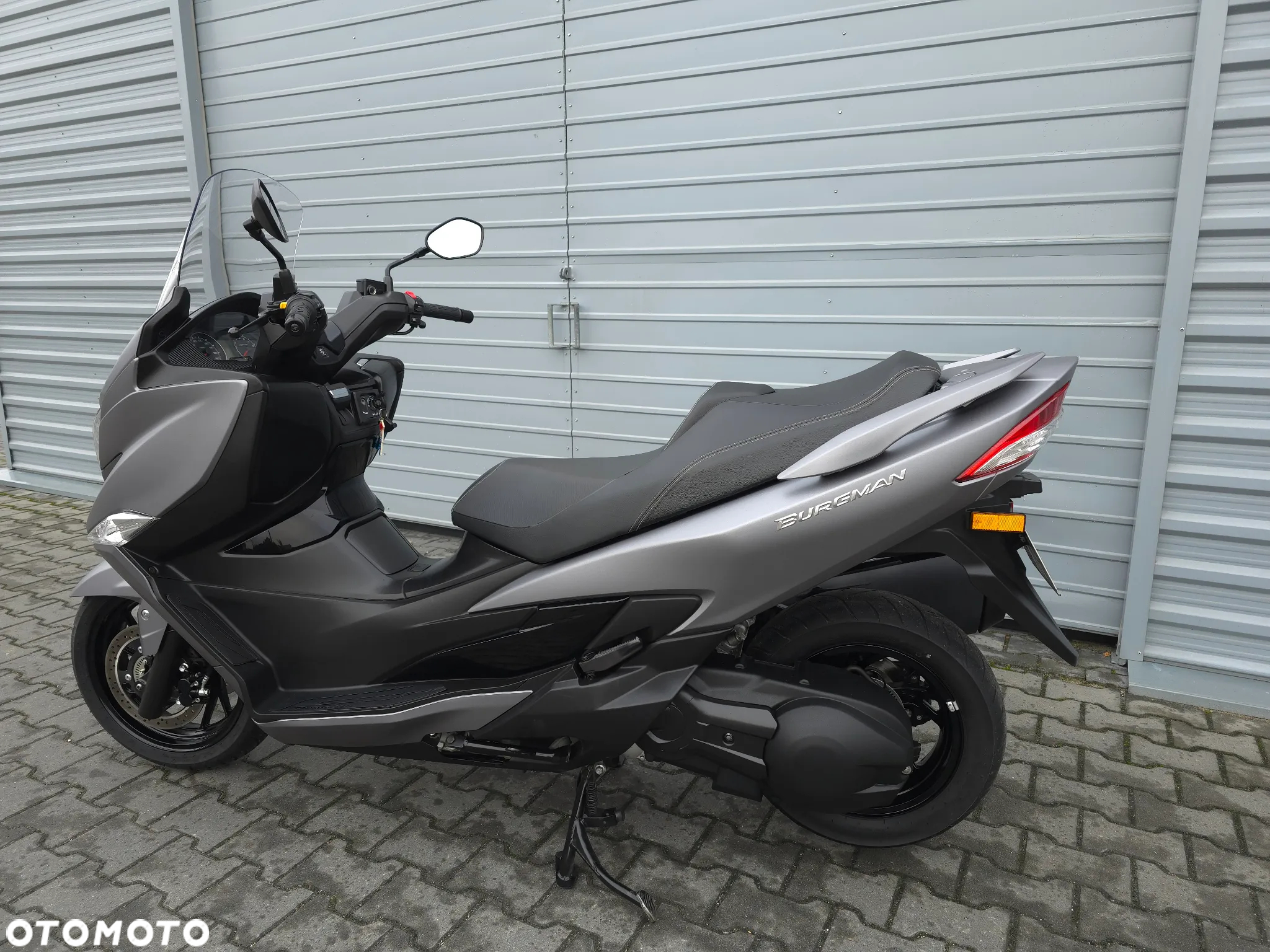 Suzuki Burgman - 15