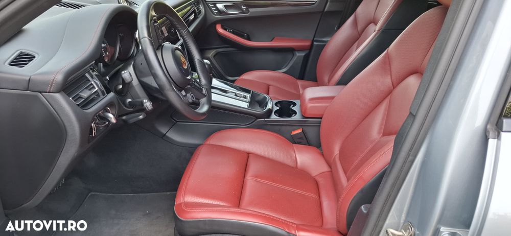 Porsche Macan T - 11
