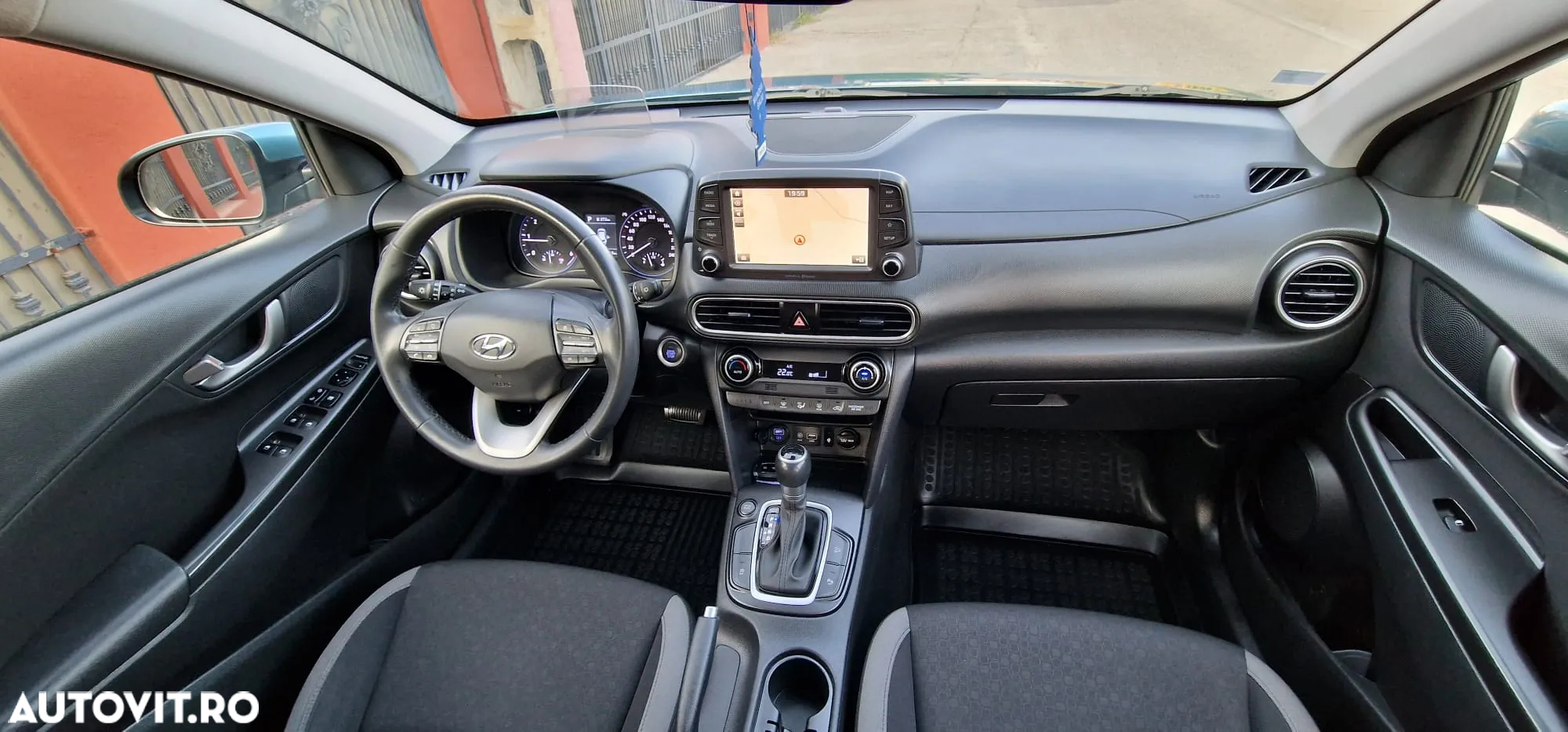 Hyundai KONA 1.6 CRDi DCT Premium - 6
