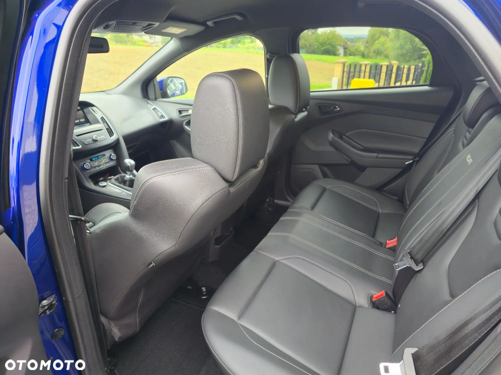 Ford Focus 2.0 EcoBoost ST mit Leder-Exclusiv-Paket - 17