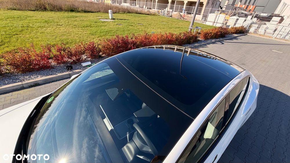 Tesla Model 3 Standard Reichweite Plus Hinterradantrieb - 31