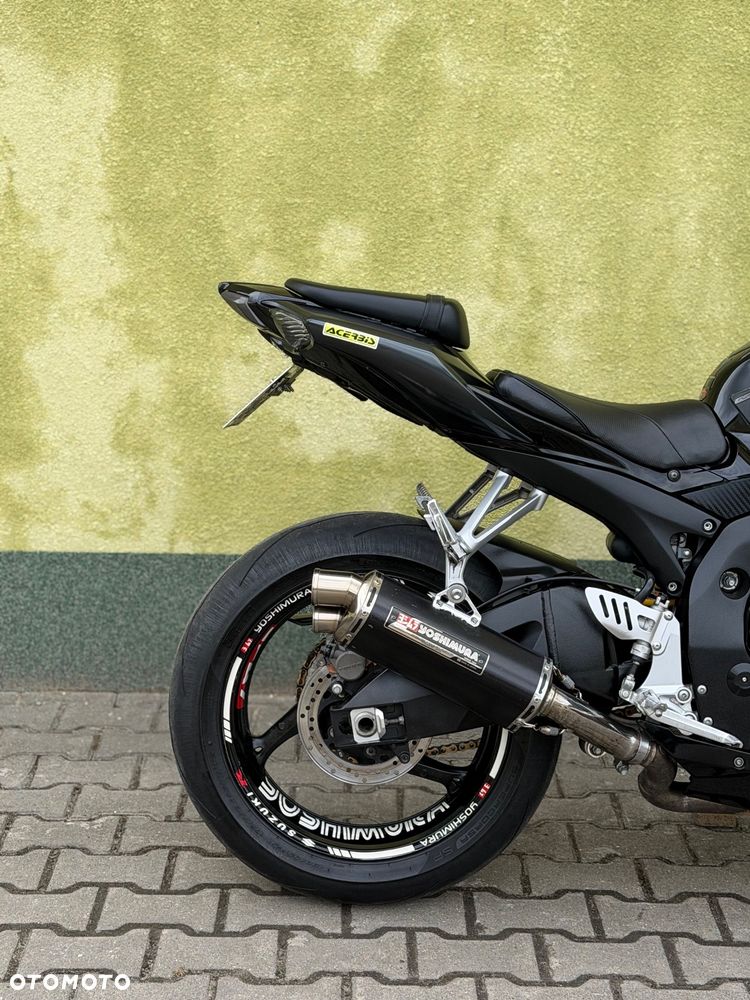 Suzuki GSX-R - 10