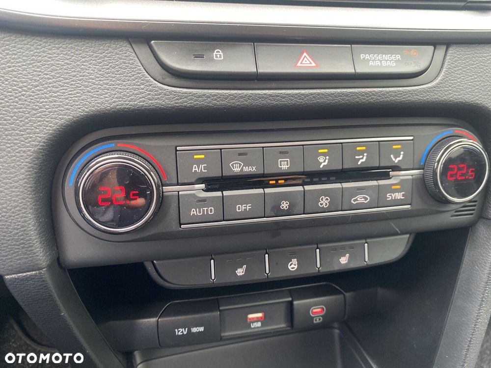 Kia XCeed - 24