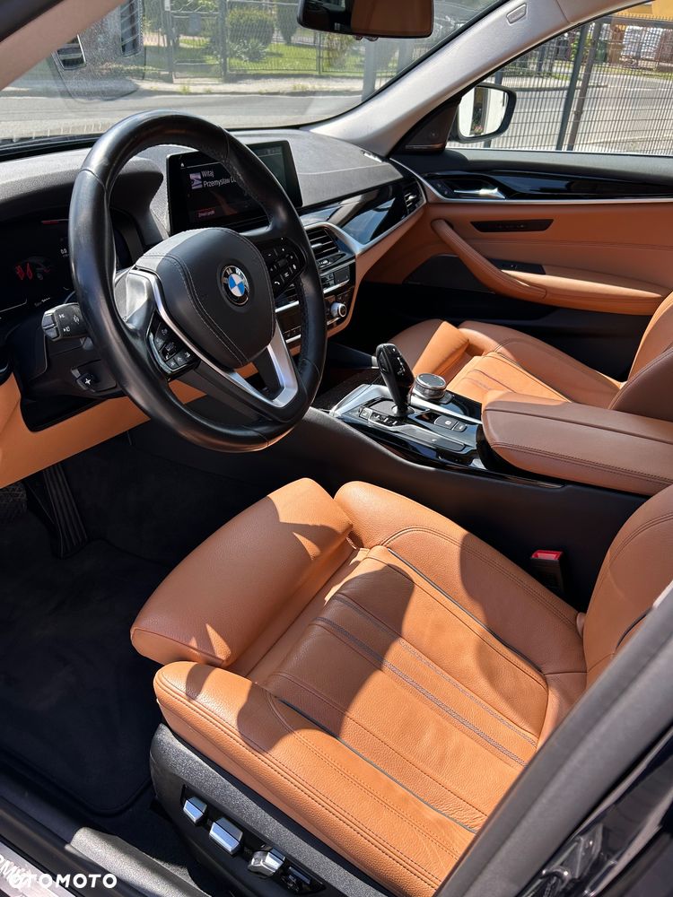 BMW Seria 5 520d - 12