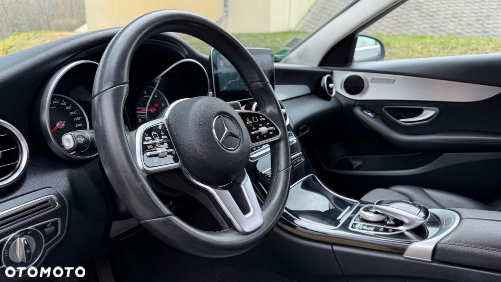 Mercedes-Benz Klasa C 200 d 9G-TRONIC - 22