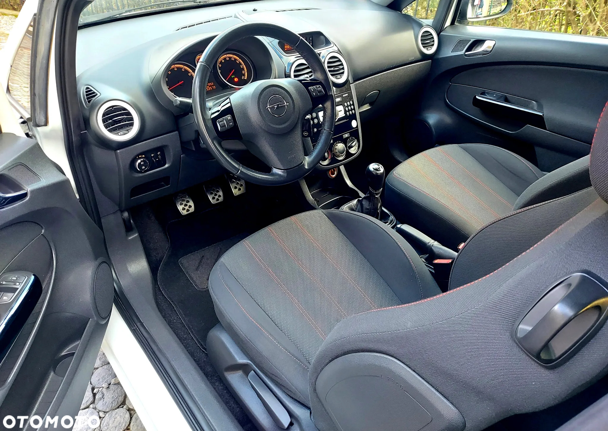 Opel Corsa 1.4 16V Color Edition - 39