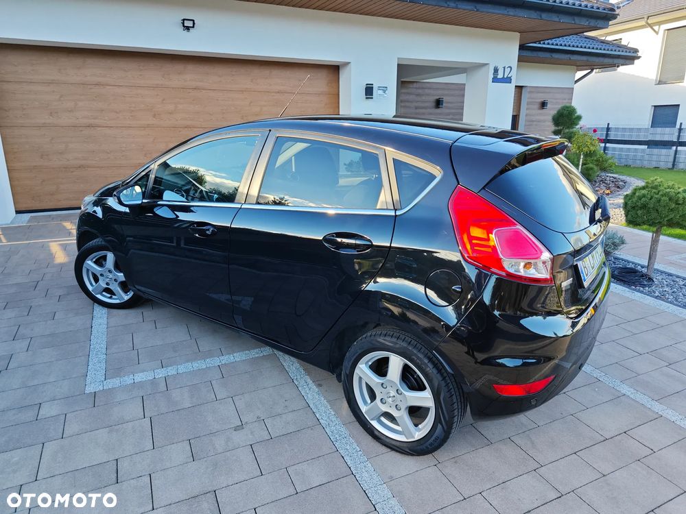 Ford Fiesta - 10