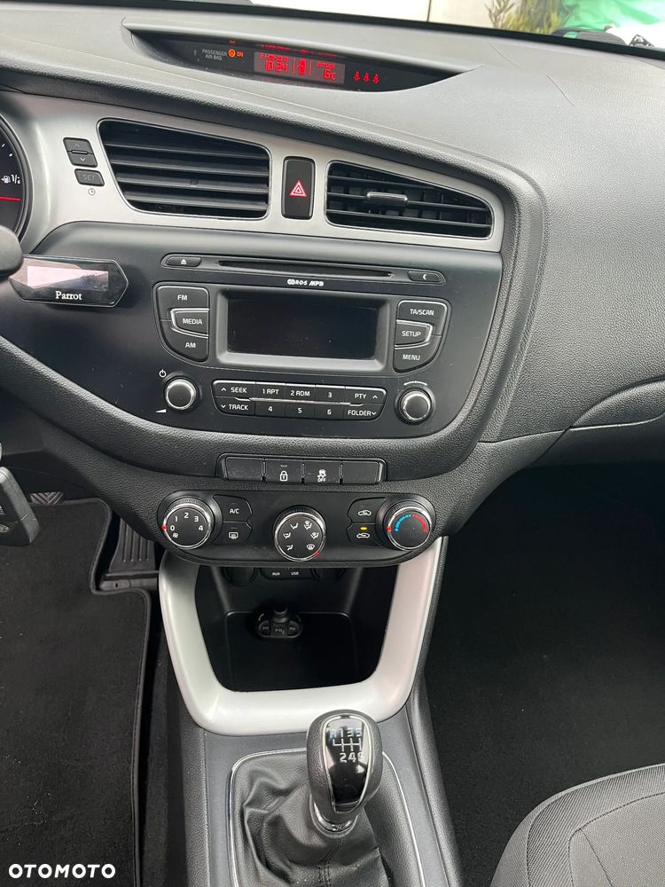 Kia Ceed 1.4 CRDi 90 Vision - 11