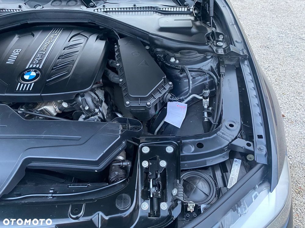 BMW Seria 3 - 34