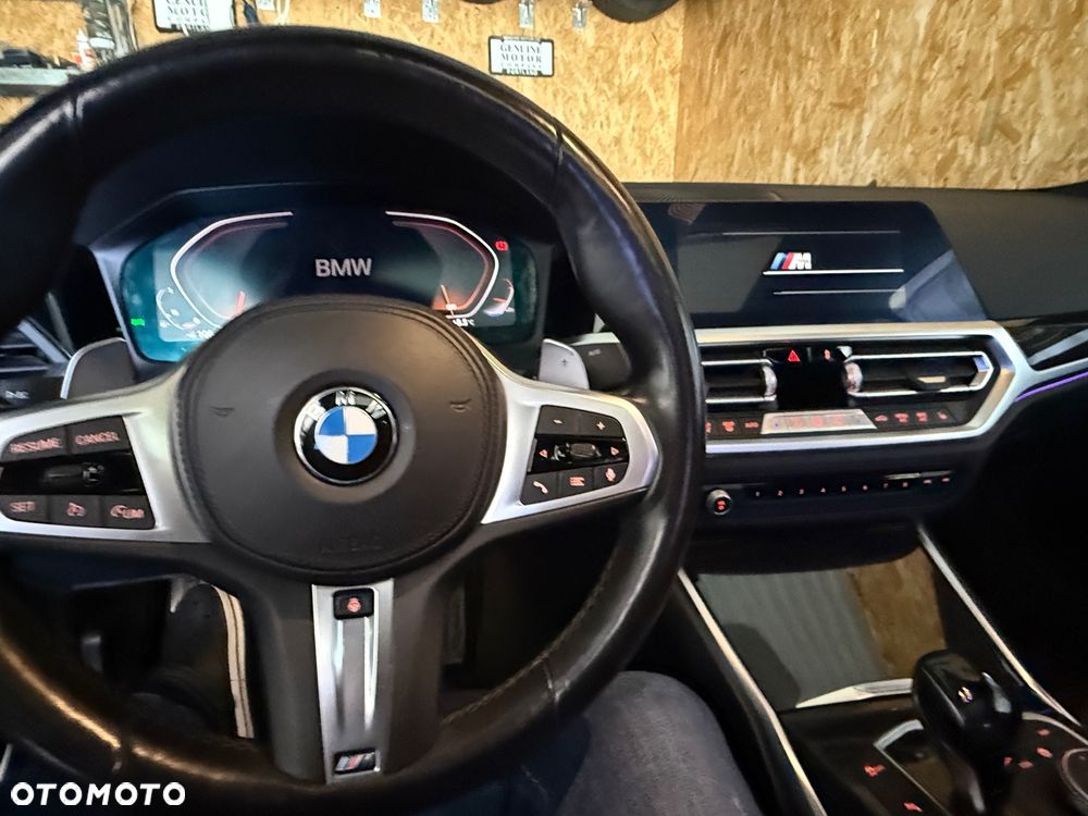 BMW Seria 3 330i xDrive M Sport - 14