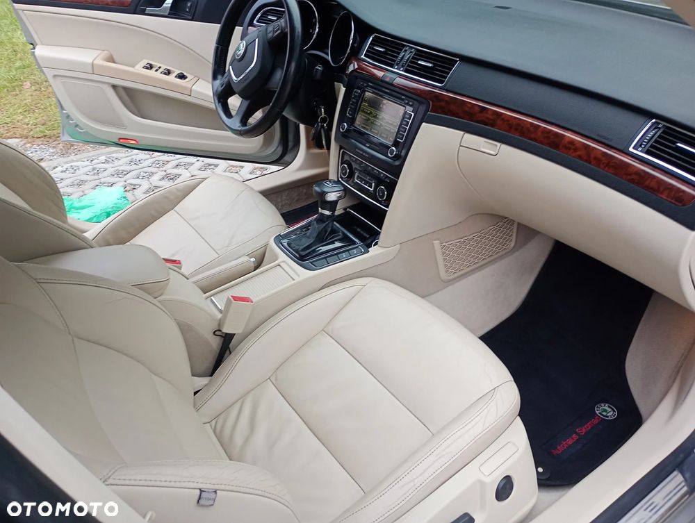 Skoda Superb 1.8 TSI Business DSG - 13