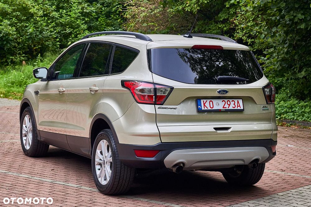 Ford Kuga - 13