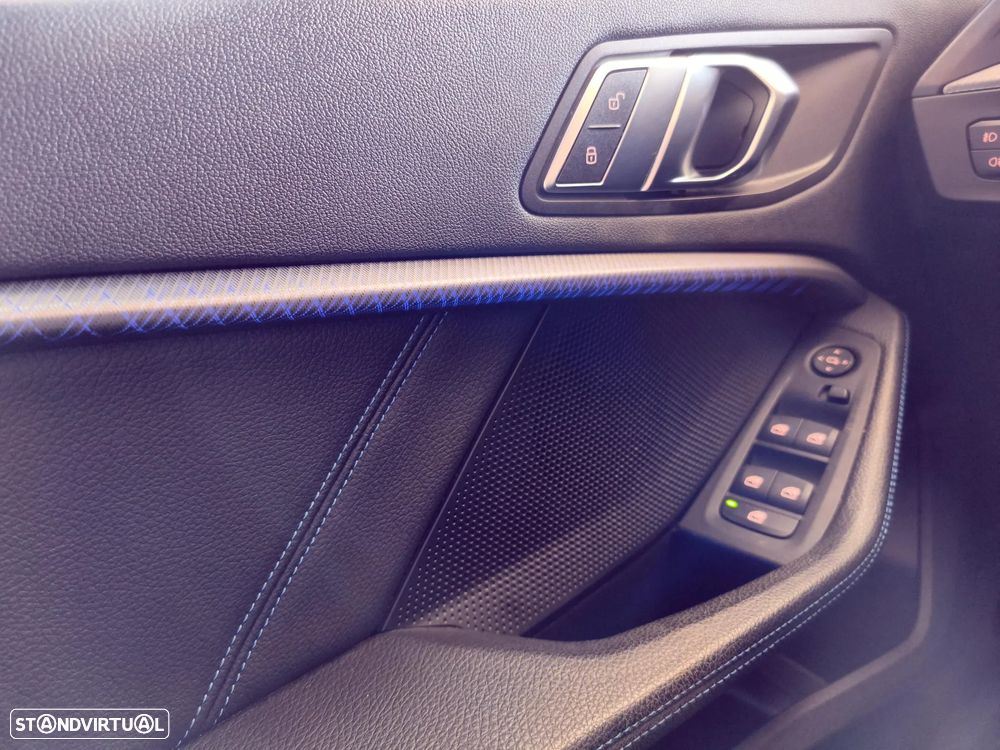 BMW 116 d Pack Desportivo M - 26