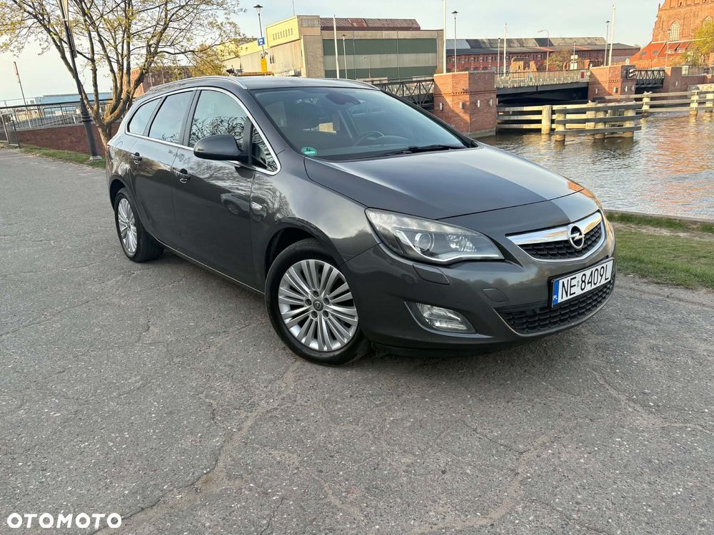 Opel Astra 2.0 CDTI DPF Cosmo - 1