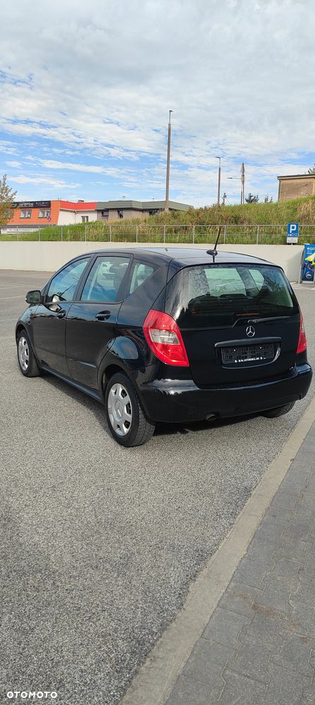 Mercedes-Benz Klasa A 160 BlueEFFICIENCY Elegance - 18