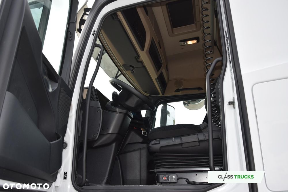 Mercedes-Benz Actros 5 1845 BigSpace LED lights - 8