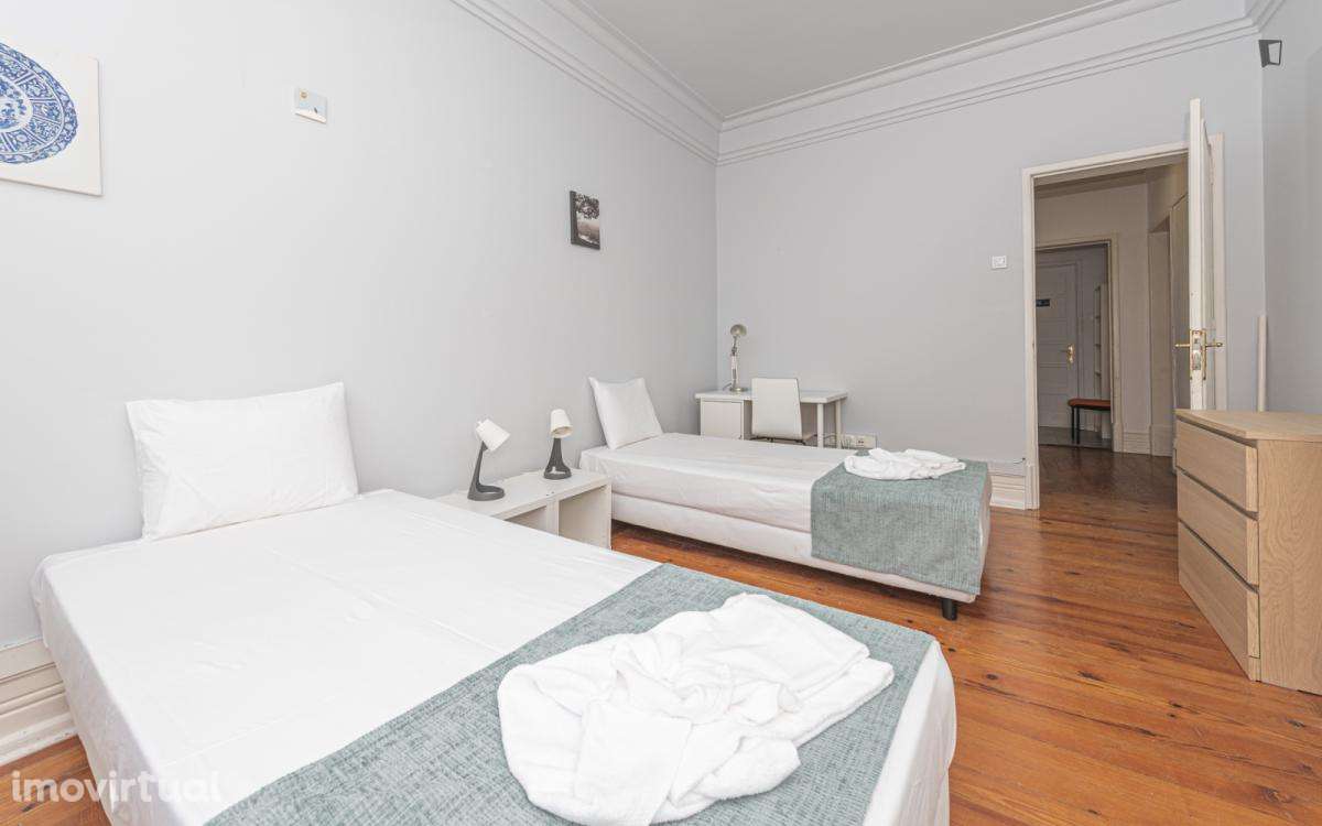 Quarto - localizado em Marquês de Pombal Lisbon - Grande imagem: 4/18