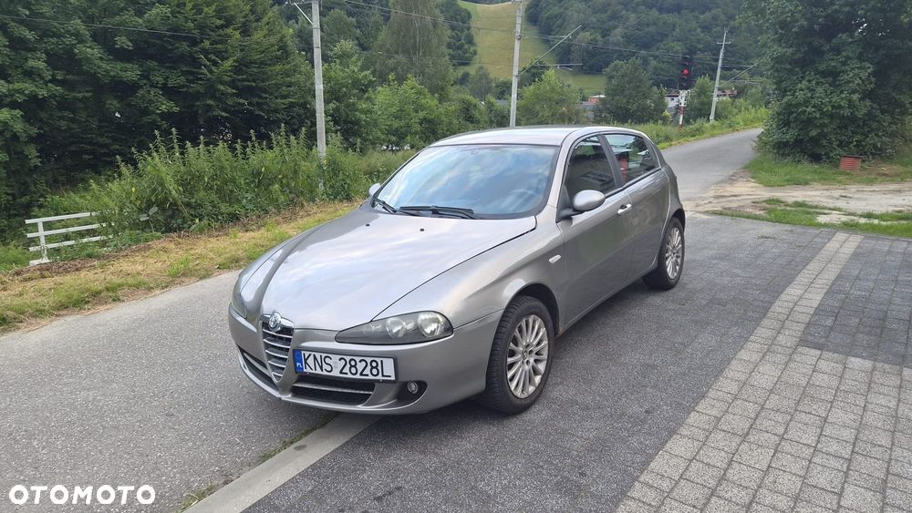Alfa Romeo 147 1.9 JTD 8V Progression - 1