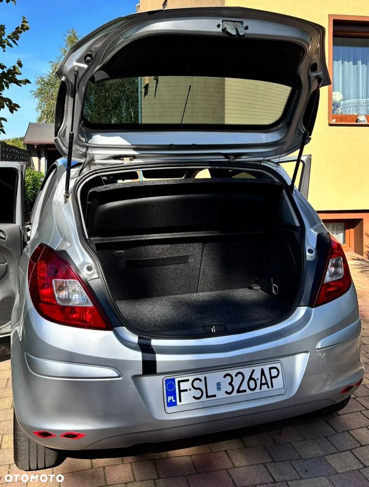 Opel Corsa 1.2 16V Enjoy - 4