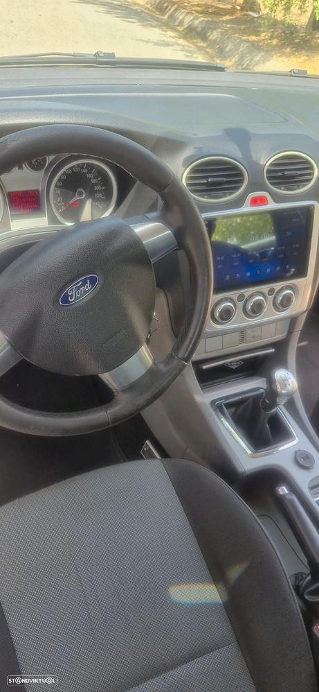 Ford Focus 1.6 TDCi Ghia - 8