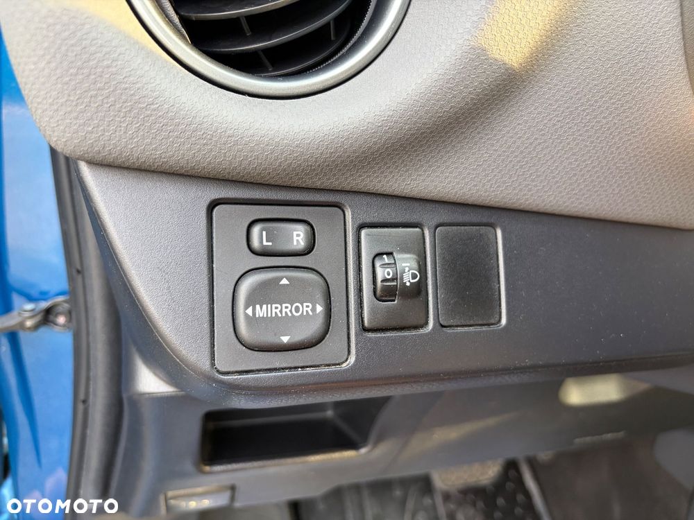 Toyota Yaris Hybrid 100 Sol - 10