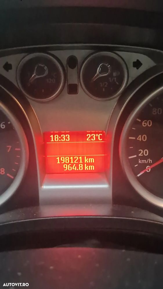 Ford Focus 1.6i Ambiente - 2