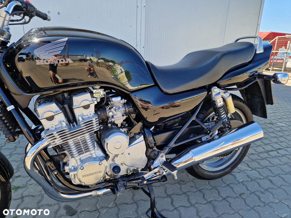 Honda CB - 24