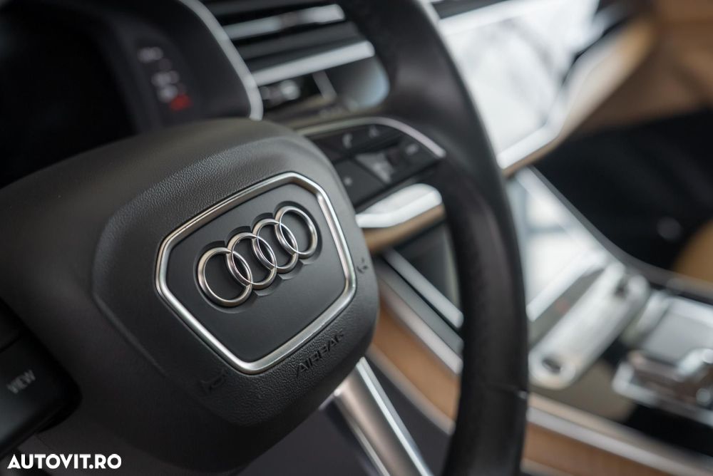 Audi Q8 55 TFSI quattro Tiptronic - 25