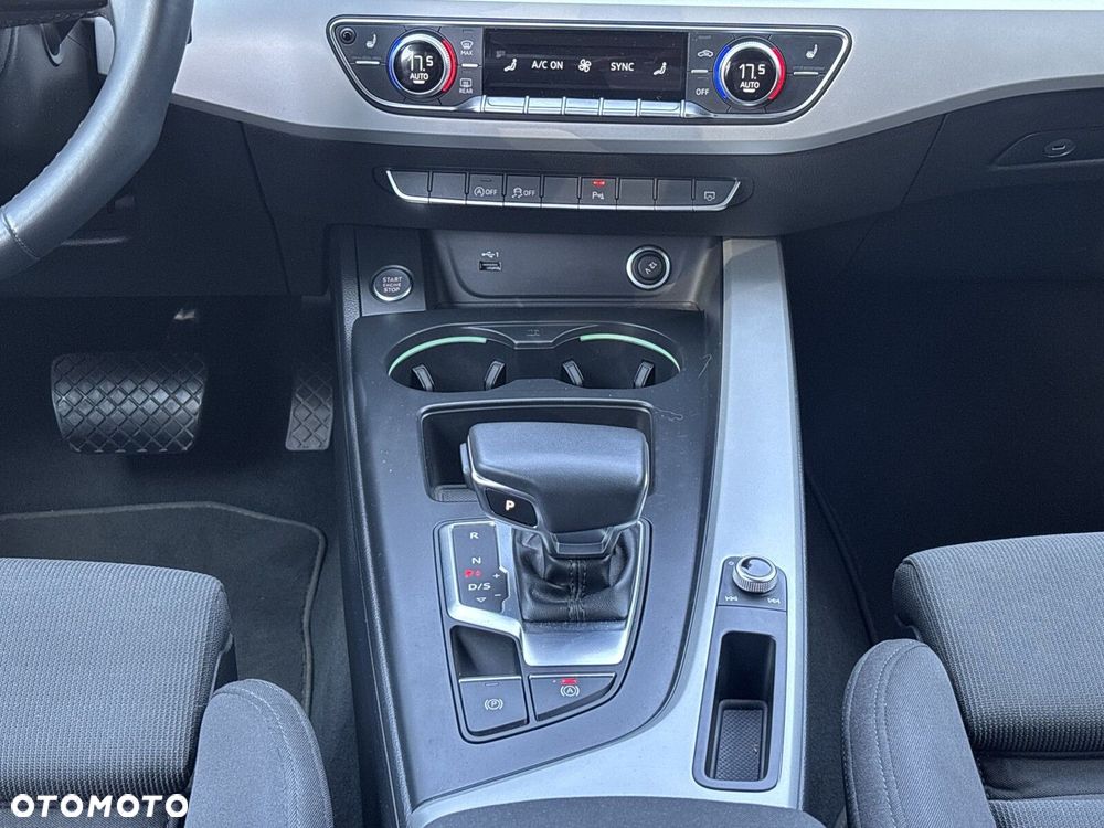 Audi A4 Limousine - 31