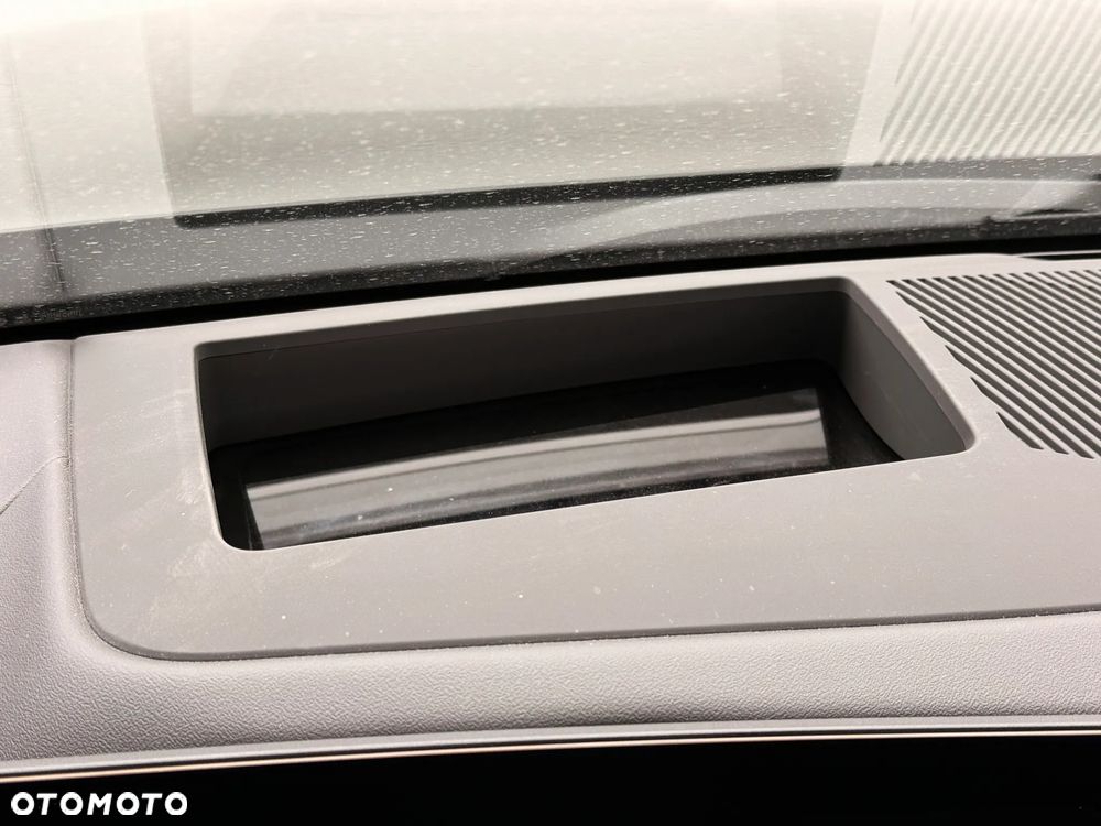 BMW Seria 5 520i - 25