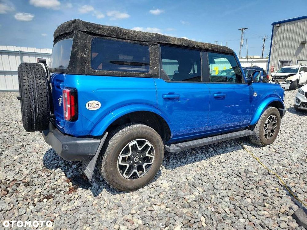 Ford Bronco - 4