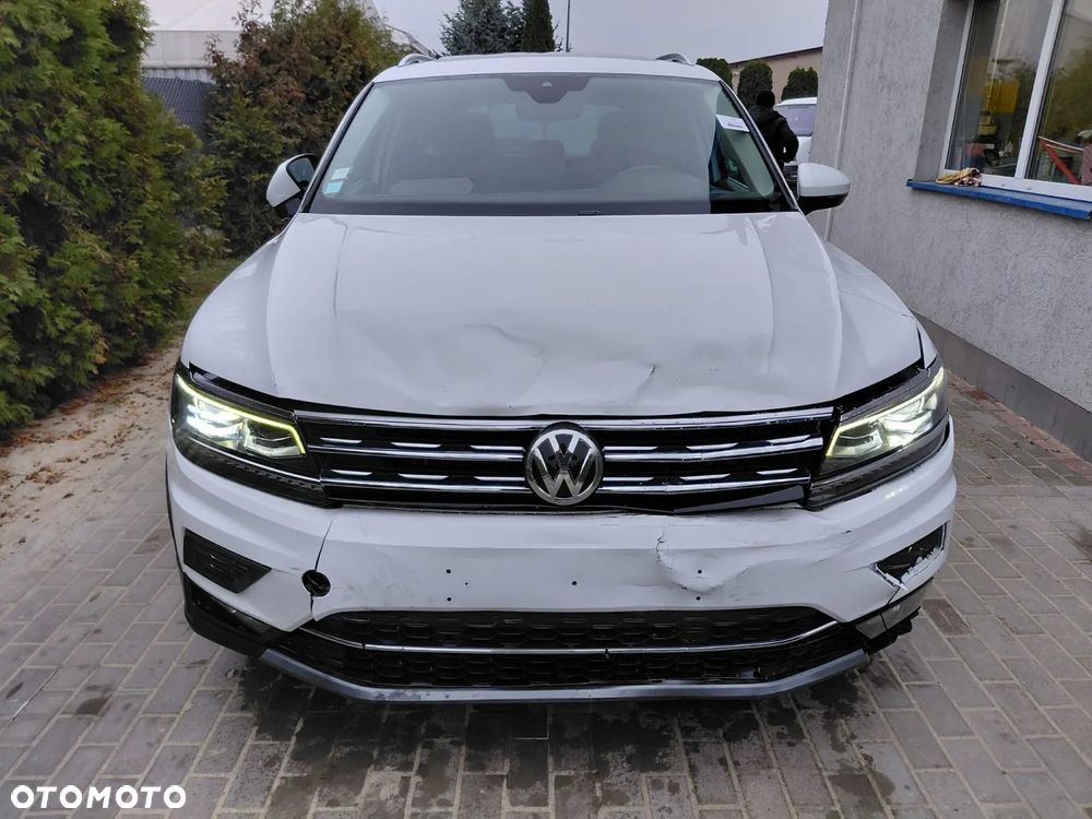 Volkswagen Tiguan - 1