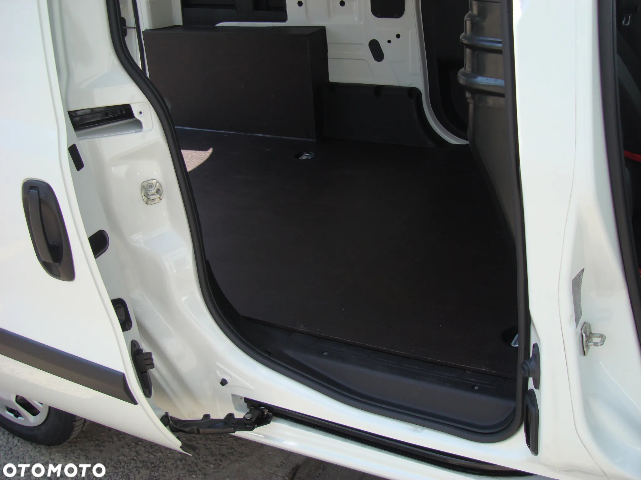 Fiat DOBLO Cargo Van Maxi LONG_L2 H1_1.6 MJET (105 KM)_SX_3-osob._2021 r._EURO 6_F.Vat 23%_Serwis ASO_BEZWYPADKOWY 100%_Zadbany_Salon PL - 33