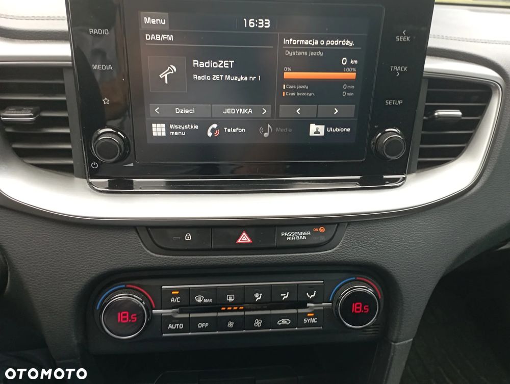 Kia Ceed - 10