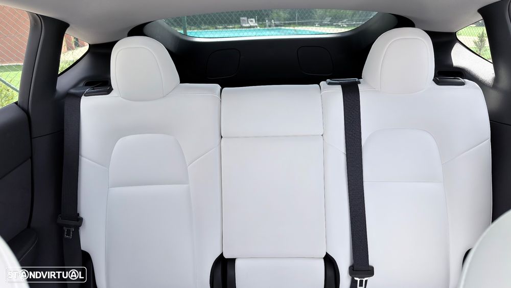 Tesla Model Y Long Range Tração Integral - 17