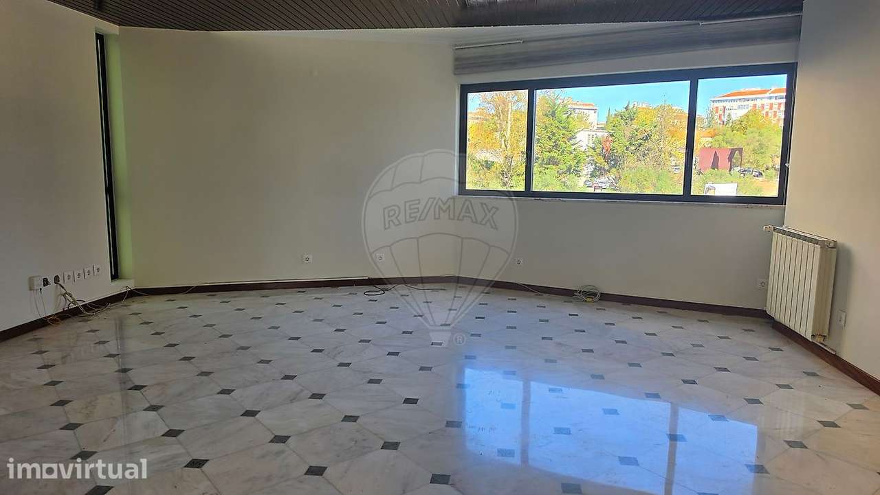 Apartamento T4 para venda - Grande imagem: 2/5
