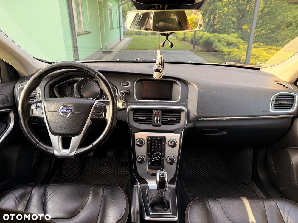 Volvo V40 D2 Drive-E Ocean Race - 9