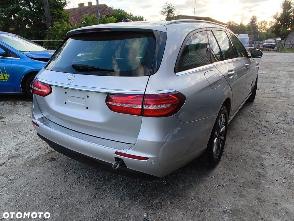 Mercedes-Benz Klasa E 200 d 9G-TRONIC - 3