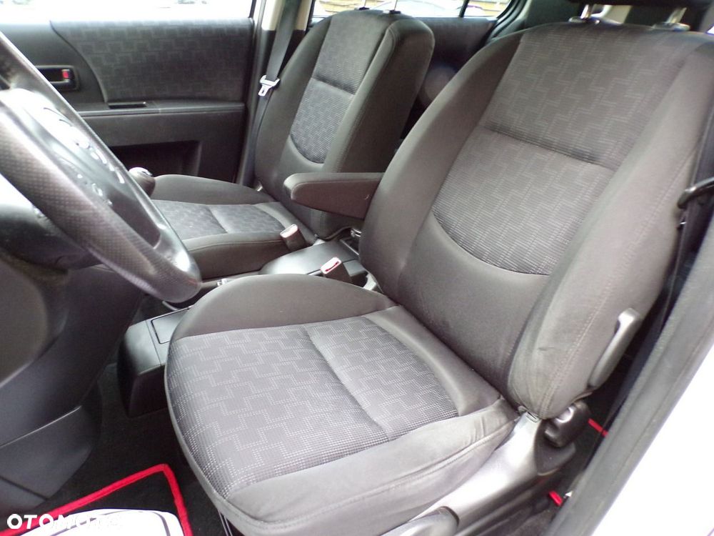 Mazda 5 - 19