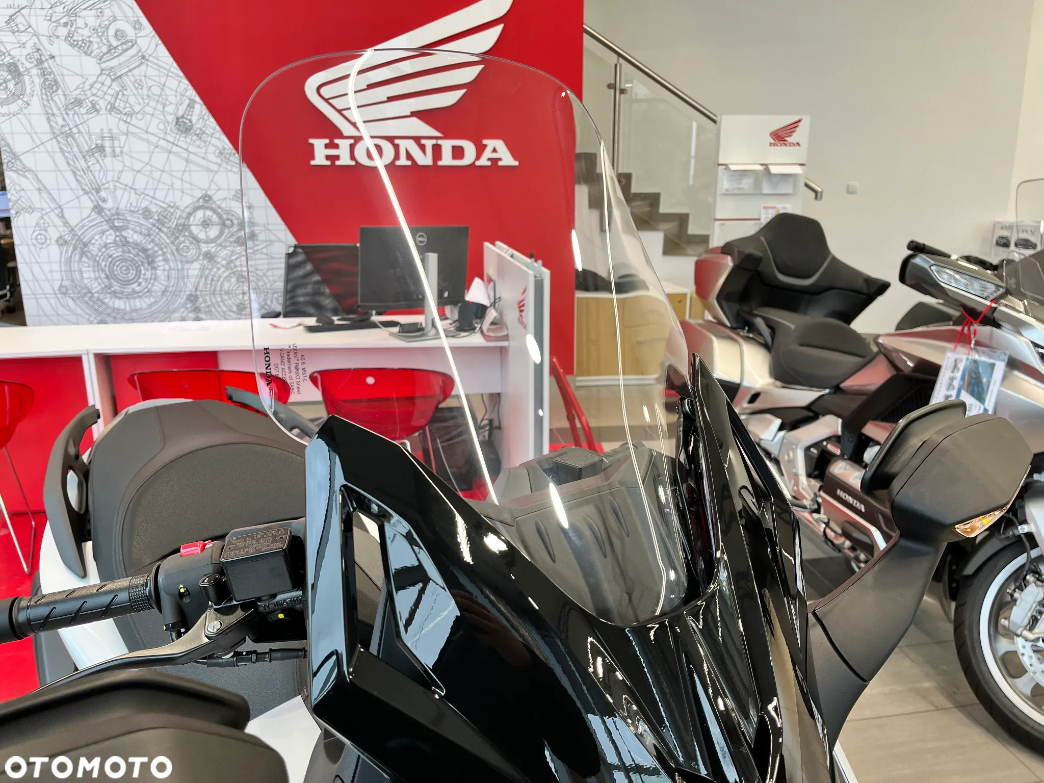 Honda NSS - 9