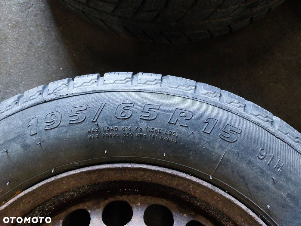 KOŁA KOMPLET FELGI OPONY ZIMOWE 5x112 6Jx15 ET45 FI57,1 195/65R15 VW - 3