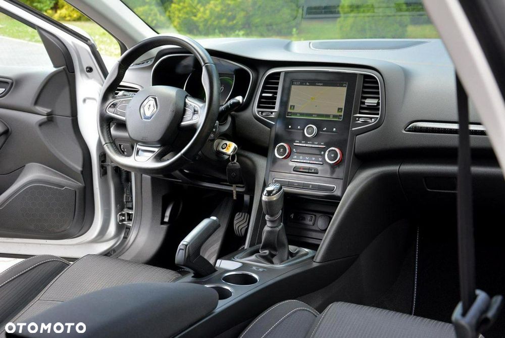 Renault Megane 1.2 Energy TCe Business - 20