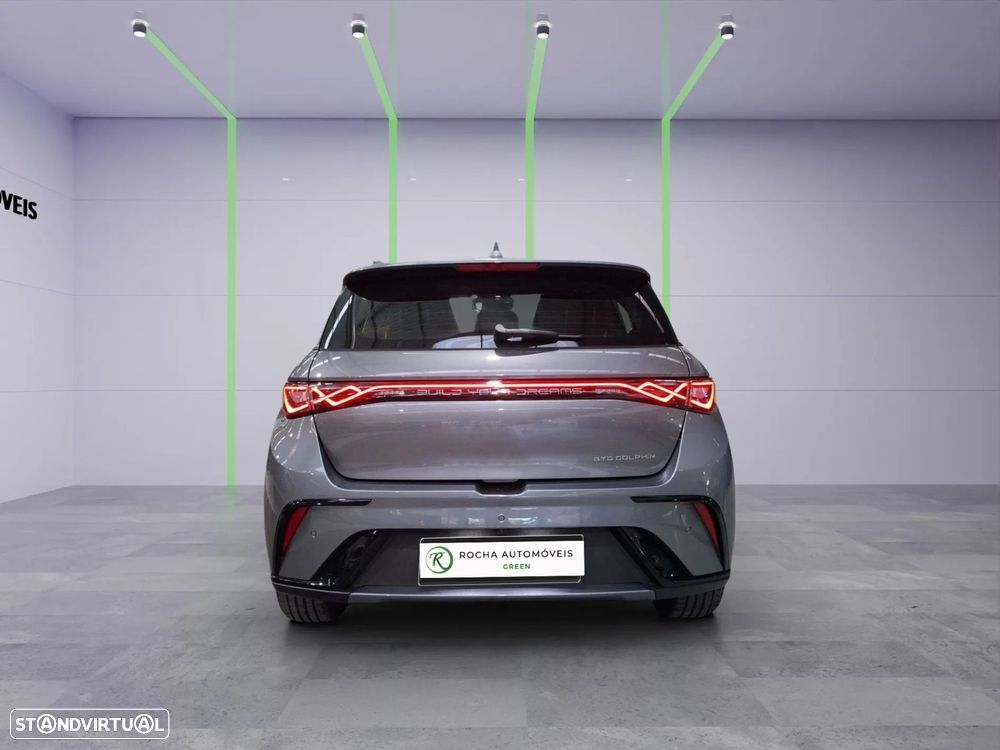 BYD Dolphin - 4