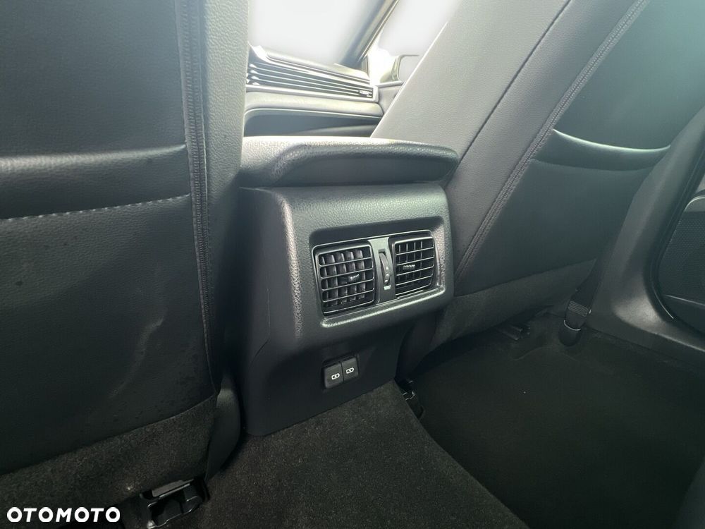 Toyota Camry - 20