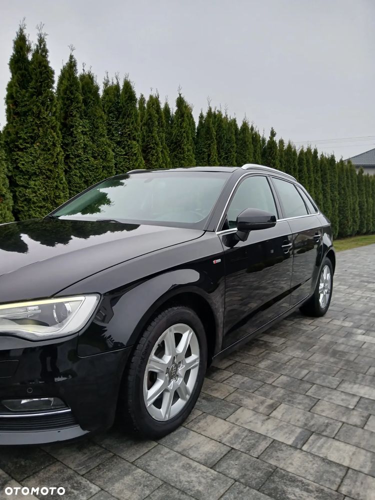 Audi A3 Sportback 2.0 TDI (clean diesel) S tronic Ambiente - 2