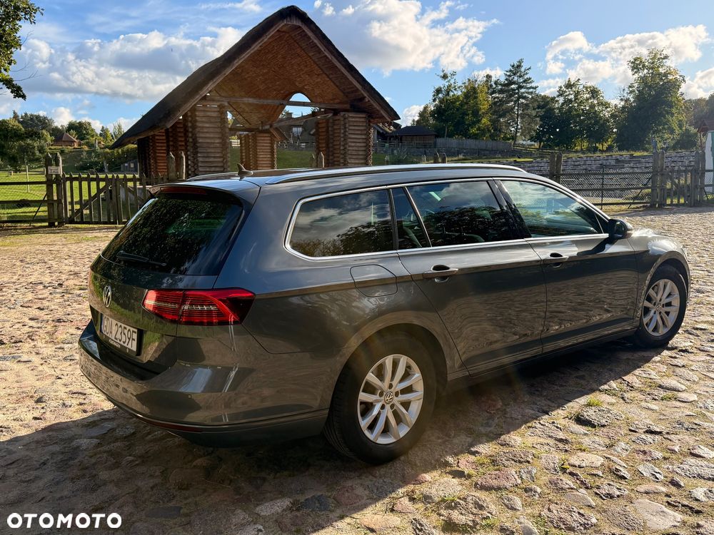 Volkswagen Passat 2.0 TDI SCR (BlueMotion Technology) Comfortline - 4