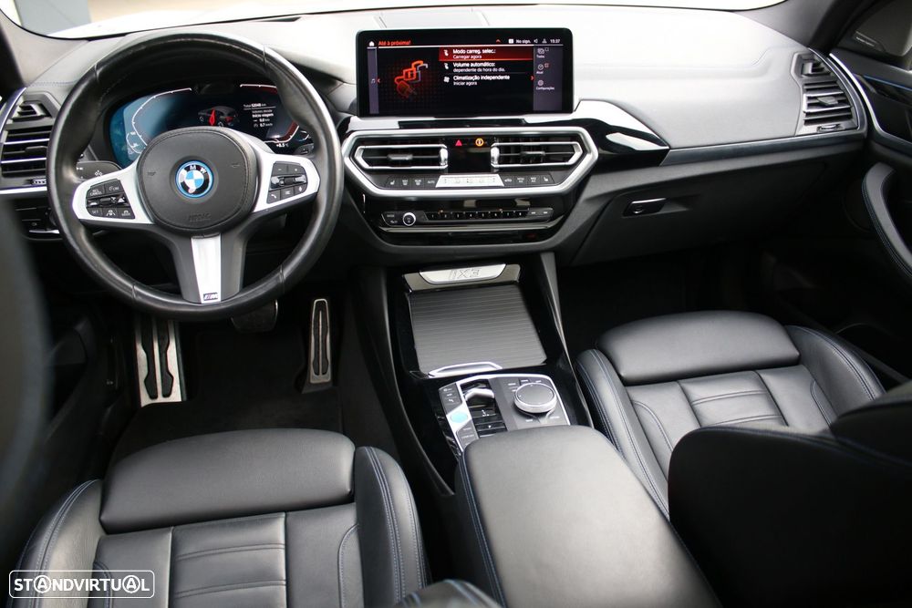 BMW iX3 M Sport Impressive - 38