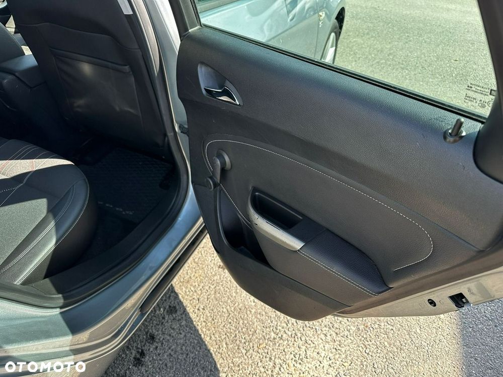 Opel Astra - 16
