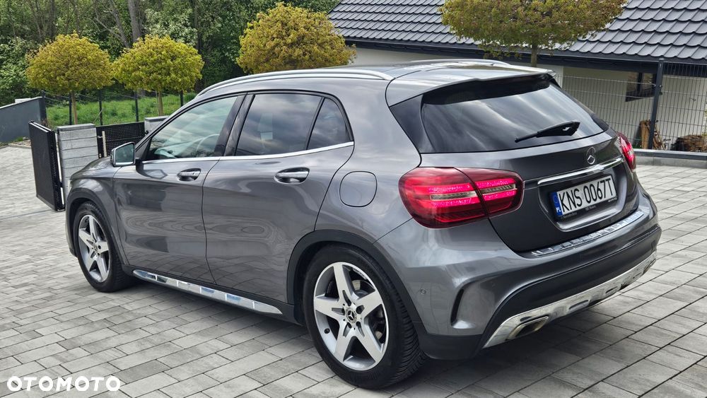 Mercedes-Benz GLA 200 7G-DCT AMG Line - 7